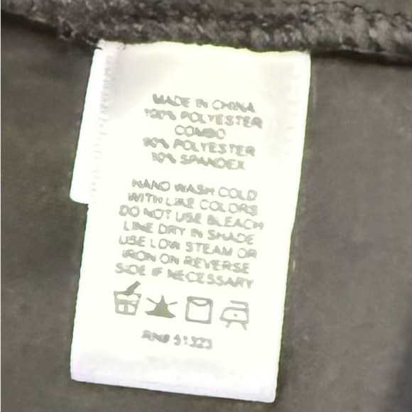 1 State Women’s Black Velvet Midi Dress. Size M - Picture 8 of 8